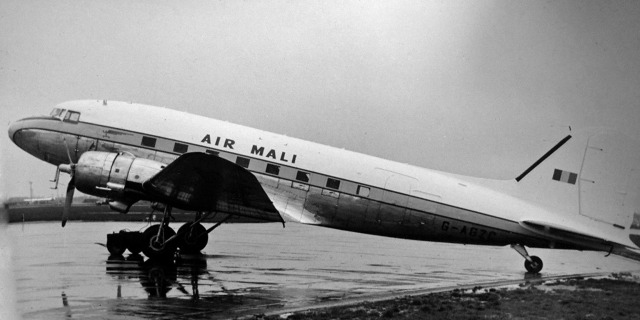 Air-Mali-Douglas-DC-3-G-AGZC- a později TZ-ABB.